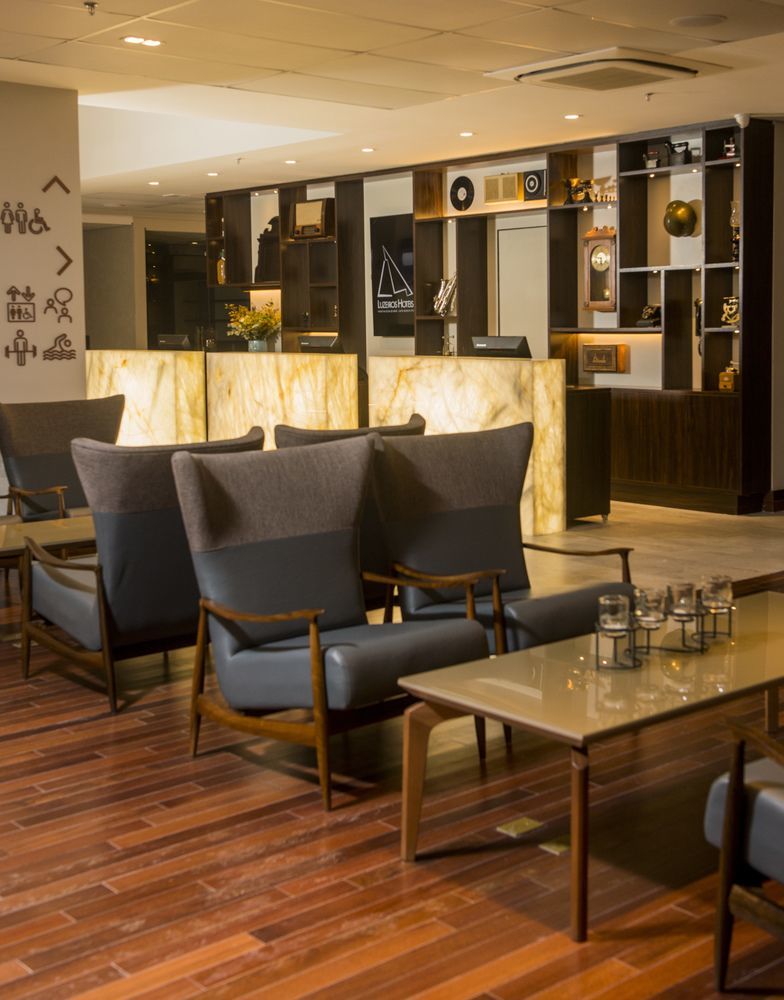 Hotel Luzeiros Recife Luaran gambar The lounge at the airport