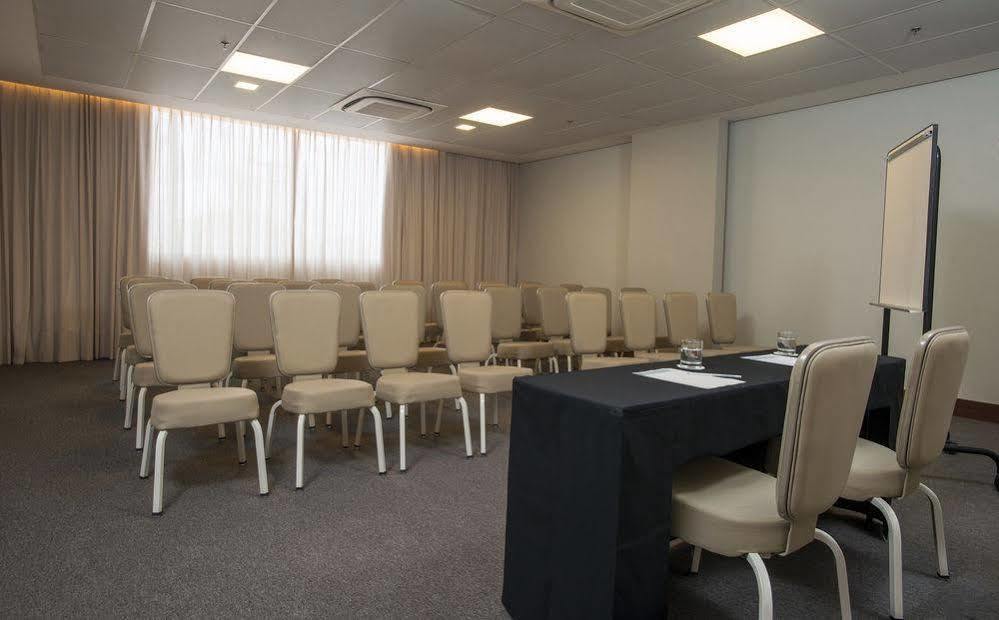 Hotel Luzeiros Recife Luaran gambar Meeting room